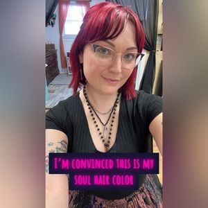 Meet your Posher, Chanel